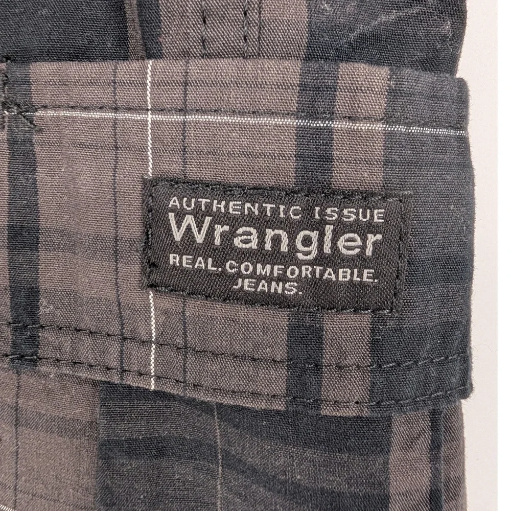 Wrangler Cargo Shorts Men 38 Black Gray Plaid Cotton Relaxed Fit Utility 90s Y2K